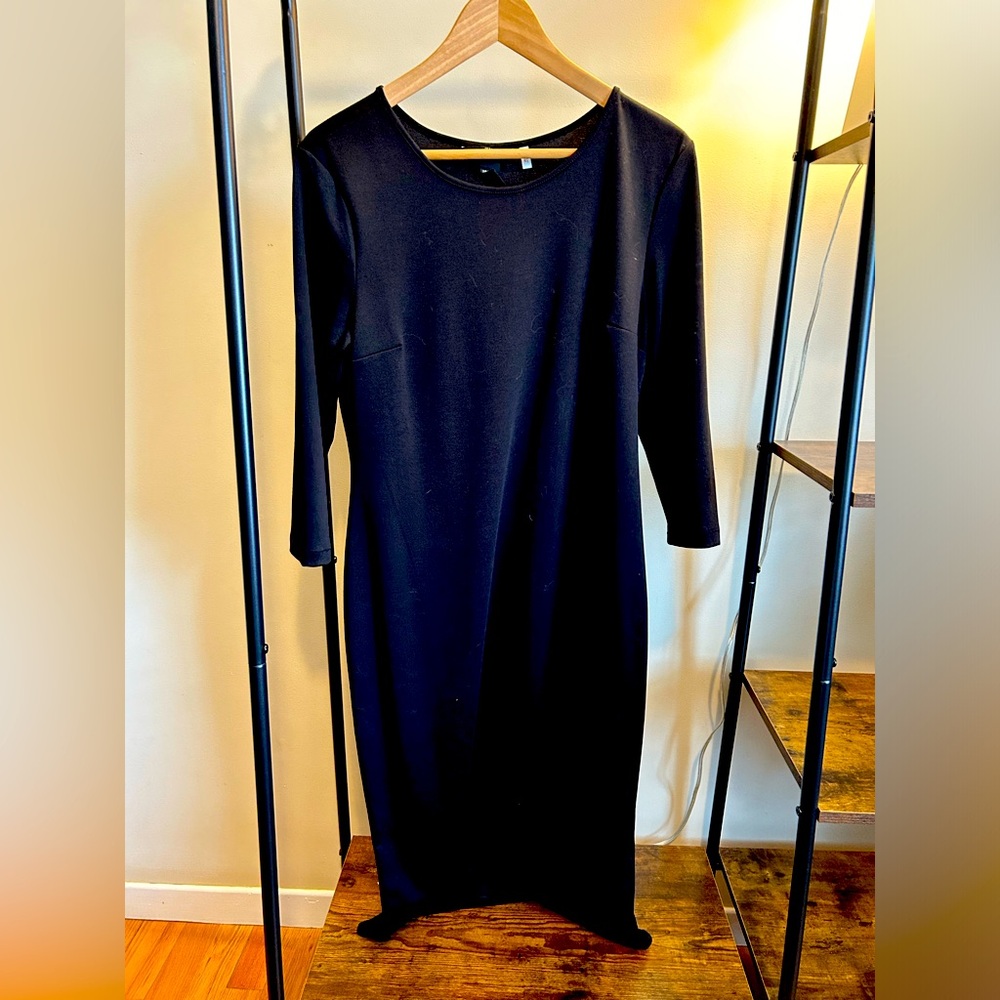 Long sleeved black midi dress